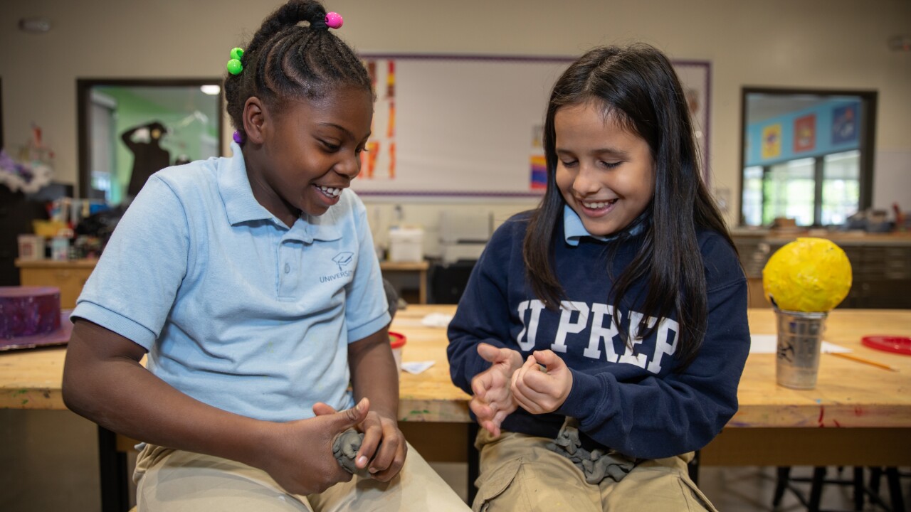 Boys and Girls Clubs of Metro Denver ofrece recursos de salud mental para ayudar a los estudiantes Boys and Girls Clubs of Metro Denver offering mental health resources to help students