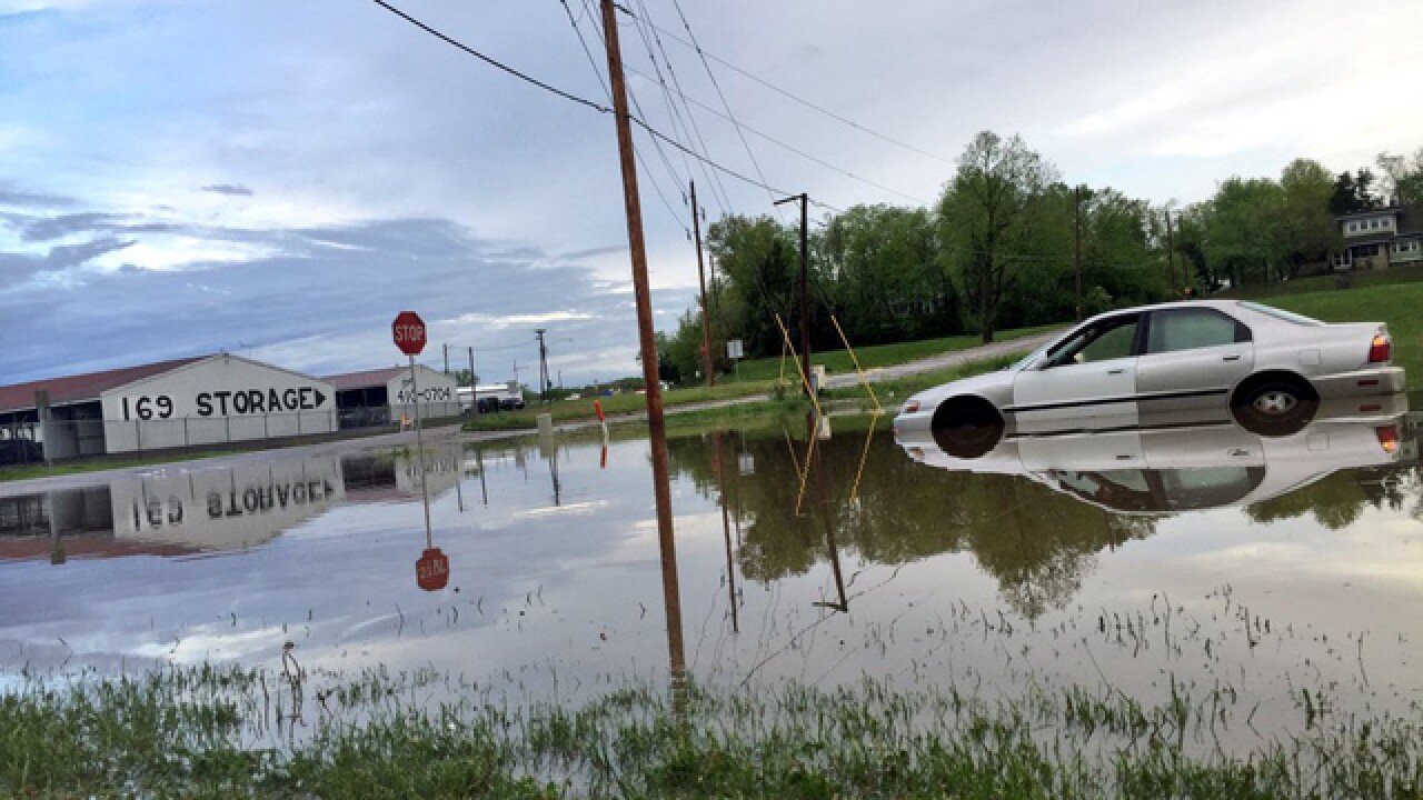Flooding, damage in KS and MO after storms