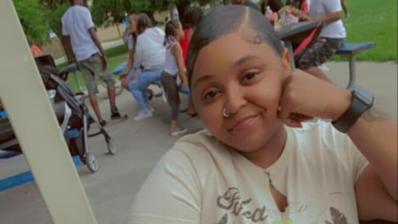 CENTERED PORTRAIT PHOTO WITH BACKGROUND (6).png