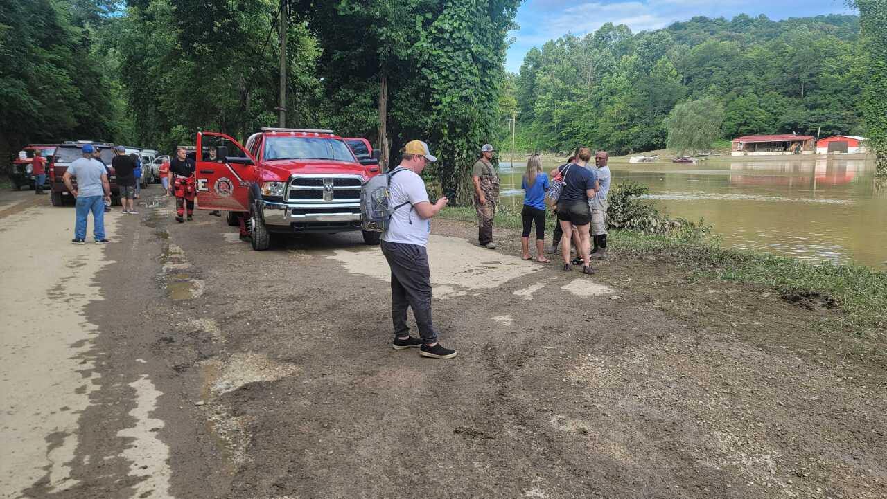 BREATHITT WATER RESCUE 1.jpg