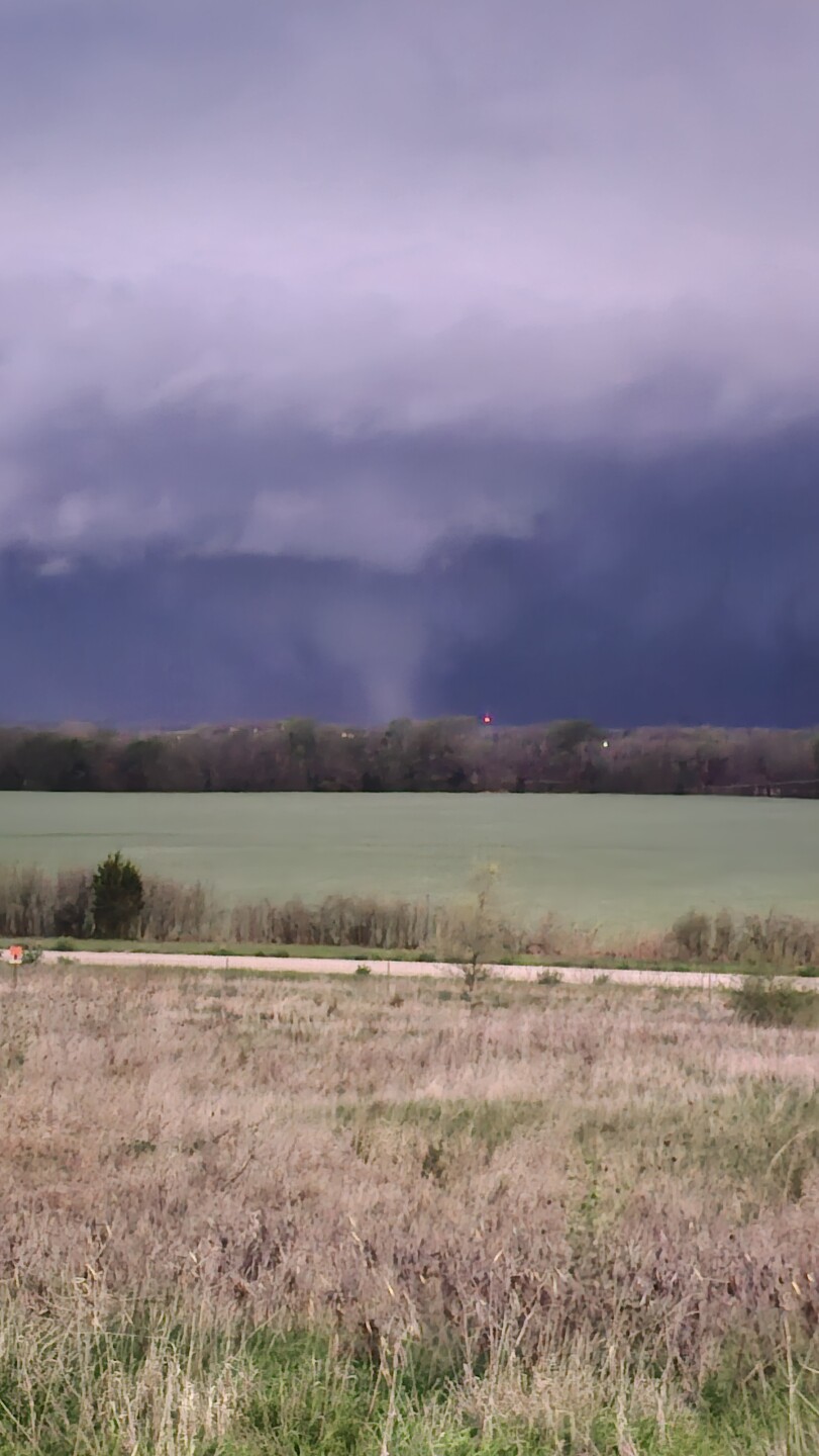 TORNADO PAOLA SPRING HILL KYLE DELPHIA 2.jpg