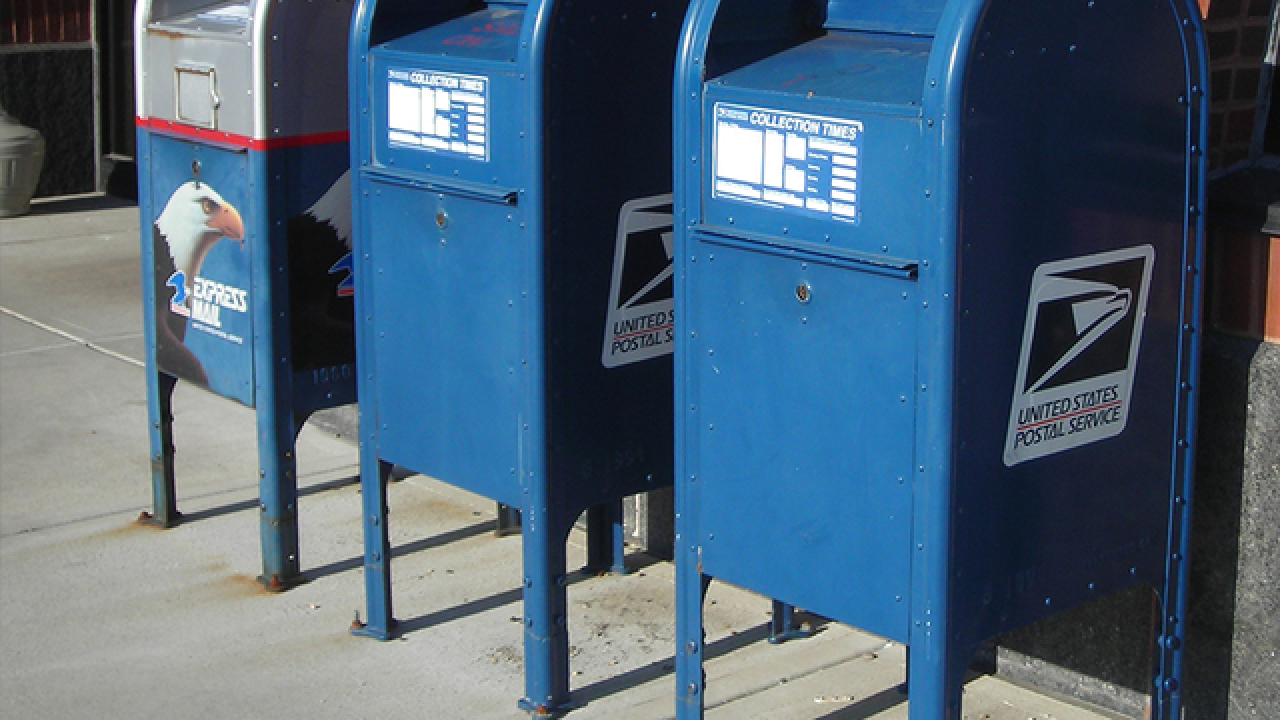 LIST Post offices open late for tax day