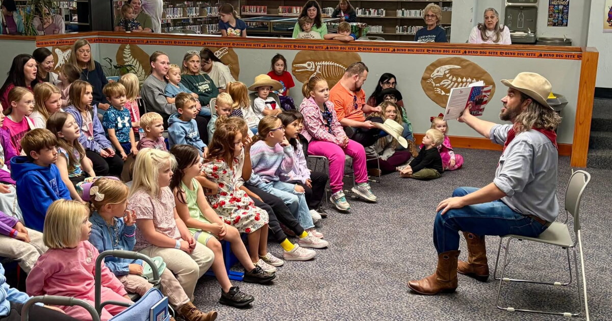 “FIVE STARS!”: 'Buckaroo Bart' keeps Will Rogers Legacy Alive