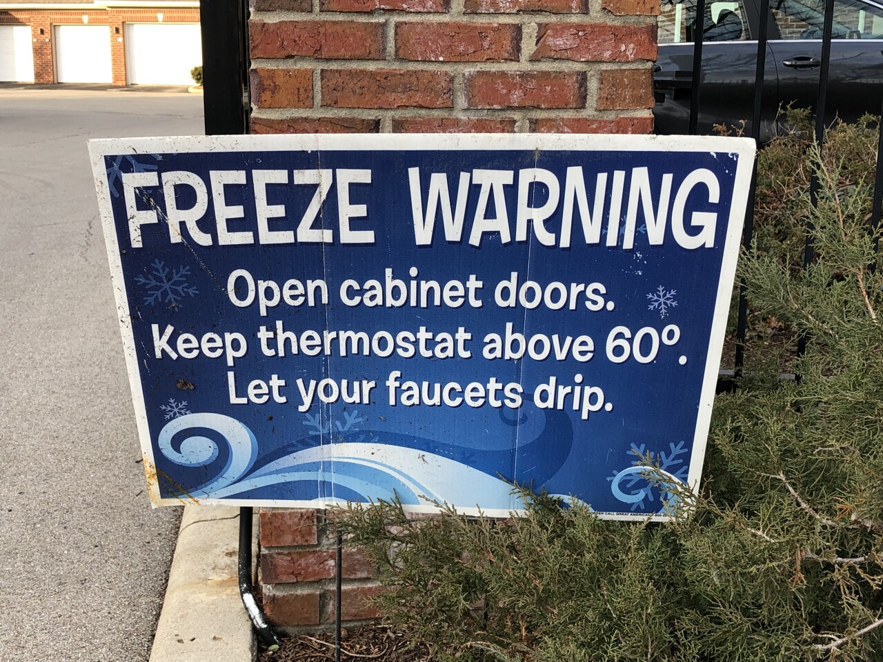 freeze warning sign 2.jpg