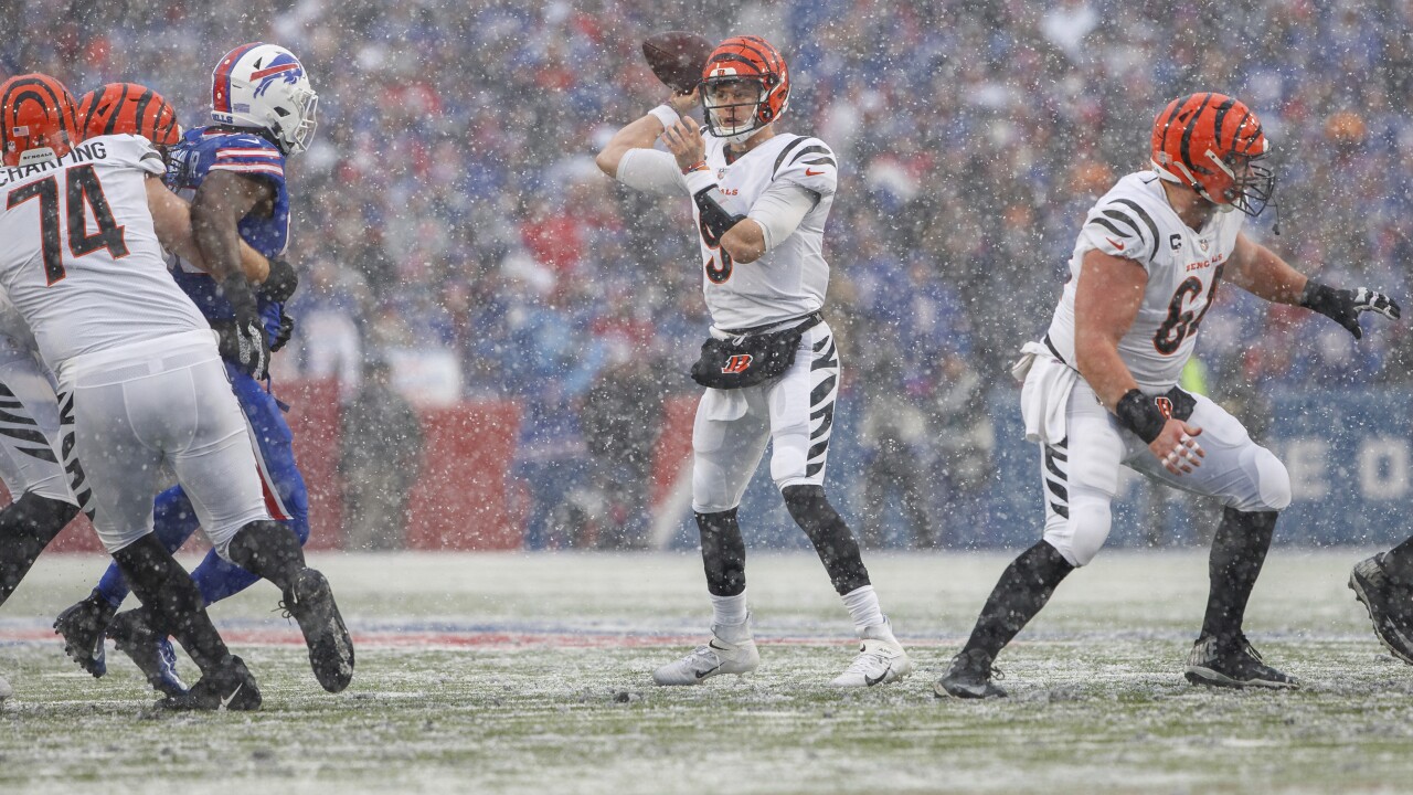 Bengals rout Bills 2710, advance to AFC title game