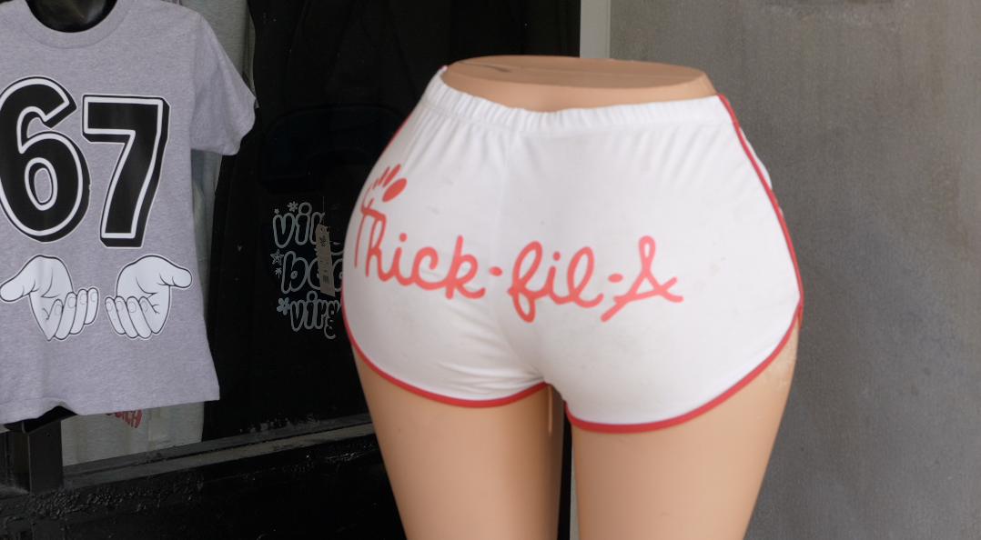 Vulgar clothing in storefronts remains on Virginia Beach Oceanfront one year after city resolution