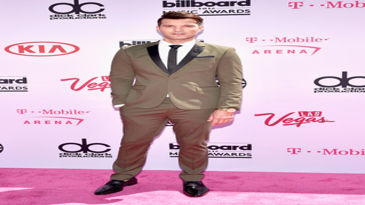See best, worst looks from BBMA magenta carpet