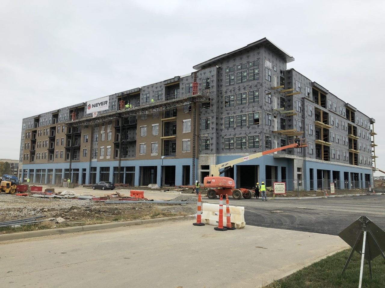 SummitPark_ApartmentsConstruction.png
