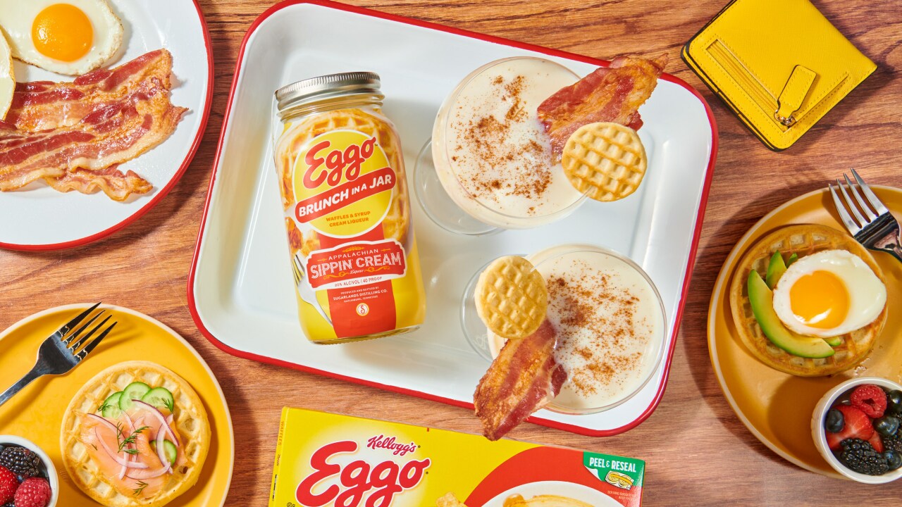 Eggo Brunch in a Jar bird's eye view