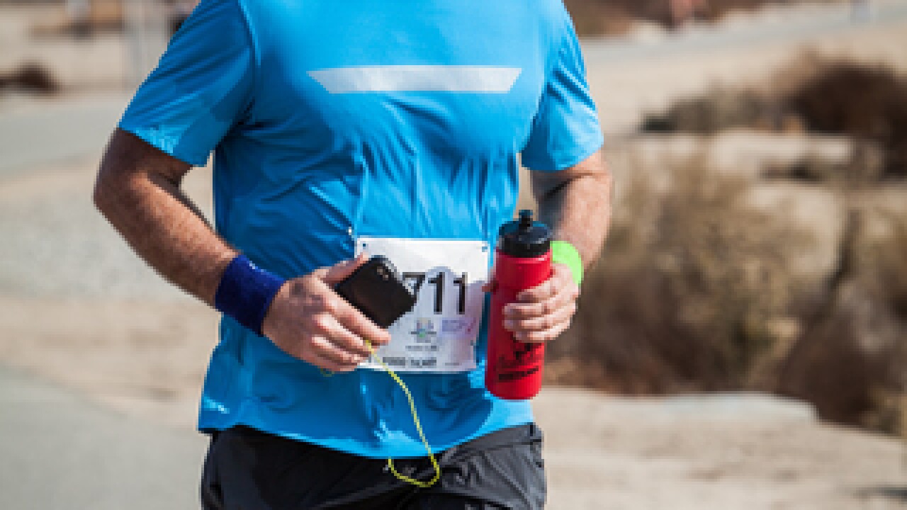 Photos: Bakersfield Marathon Mile 10 and Mile 23