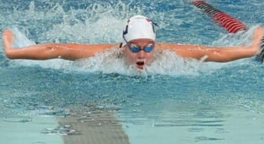Meredith Roberts swimming