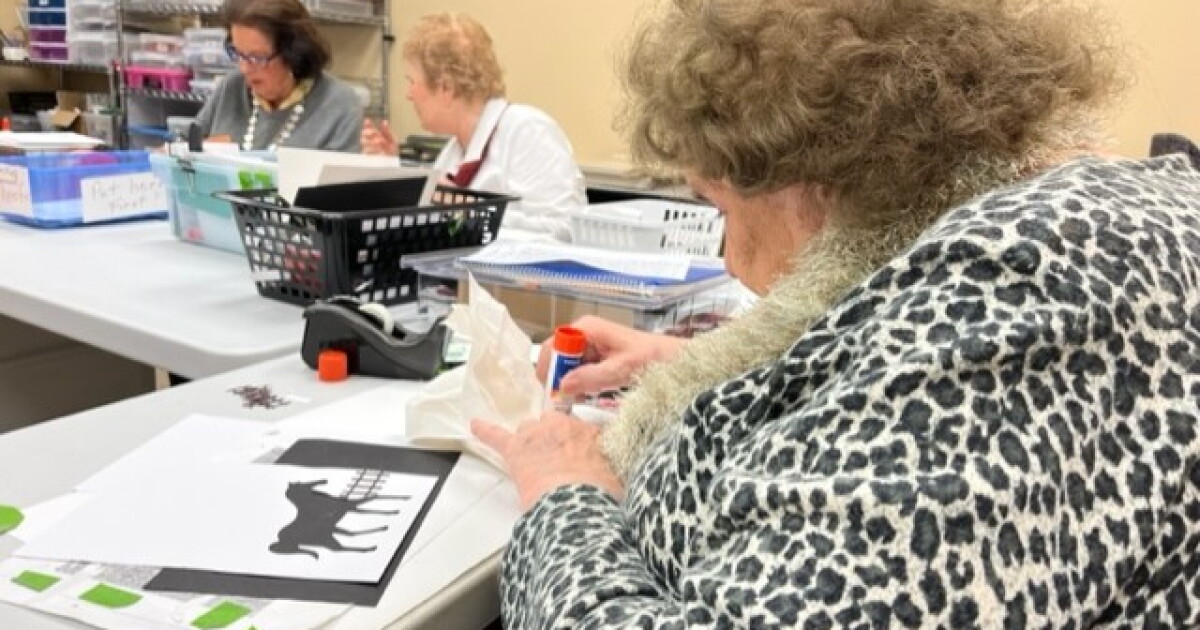 Brentwood group hoping to get more eyes on their handmade greeting cards - Vimarsana News