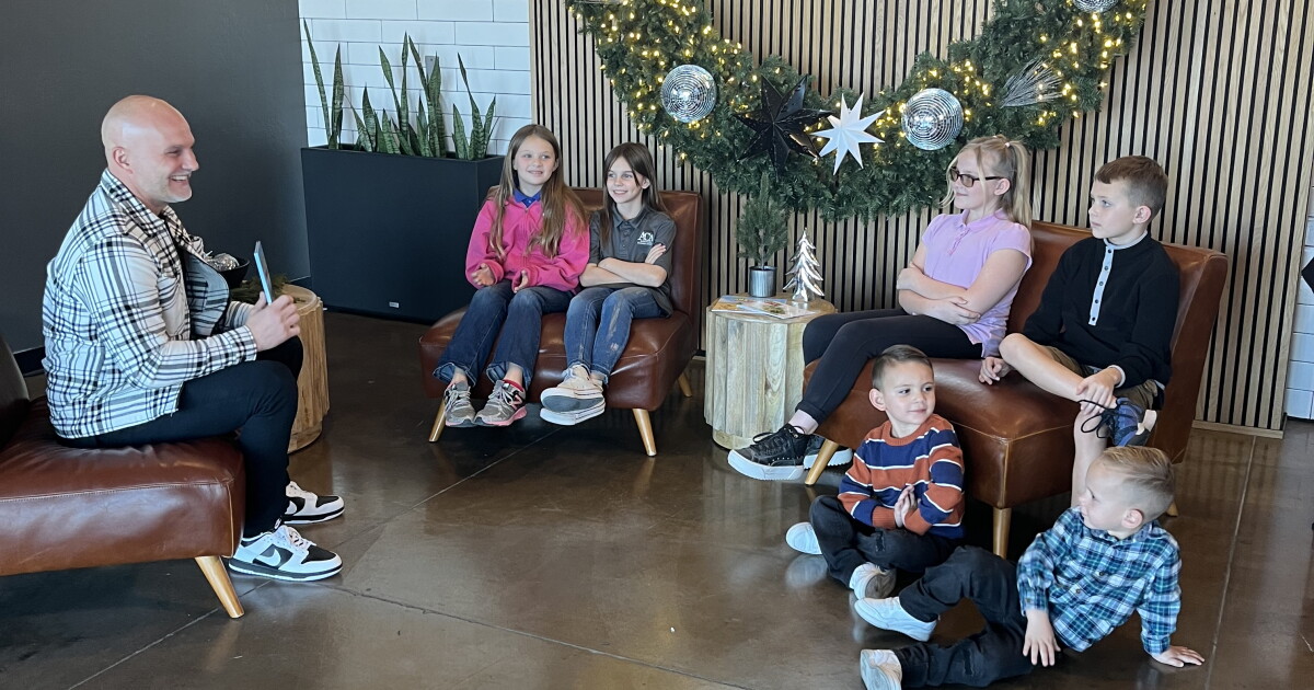 Valley pastor writes children's book about Christmas - Vimarsana News