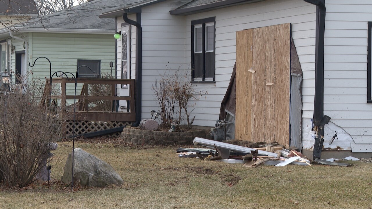 zenda chase crash 3.jpg