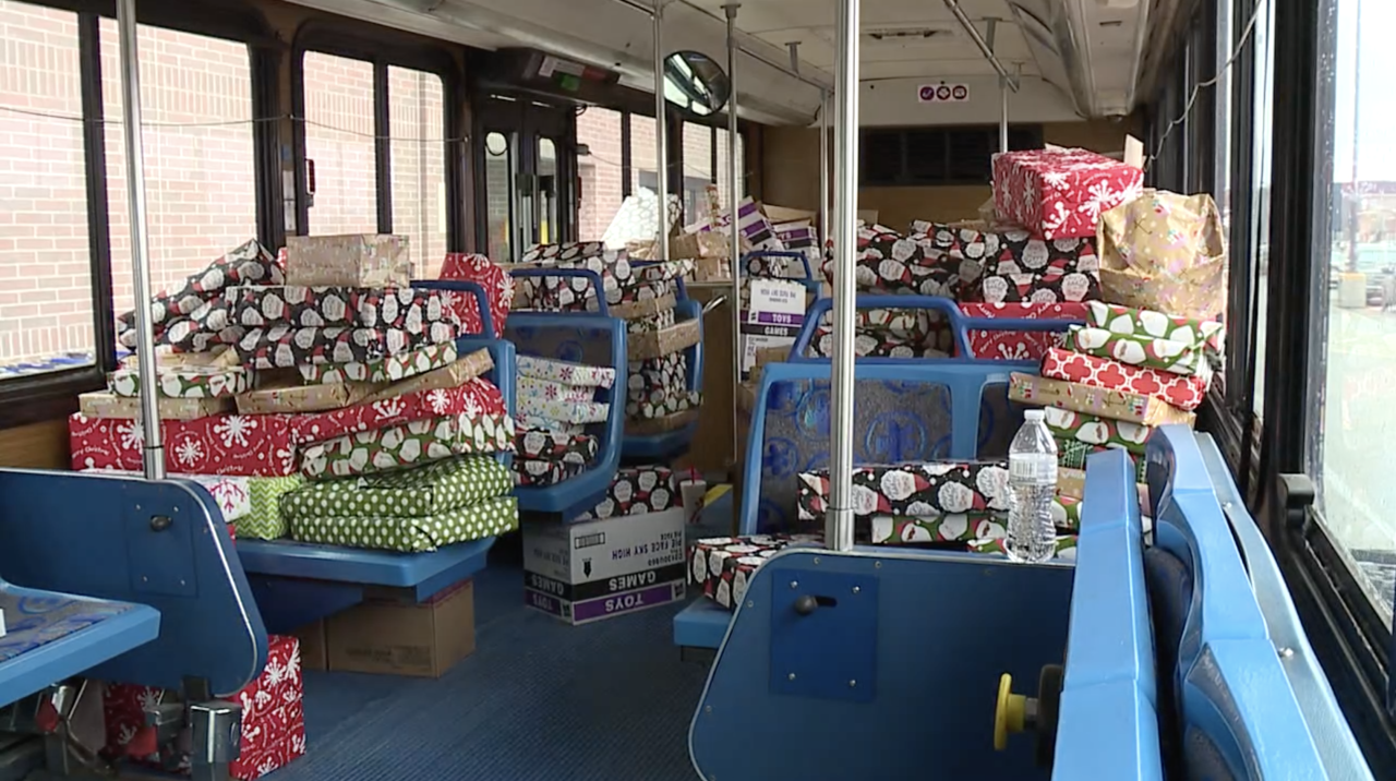 cpd-metro-bus-gifts.jpg
