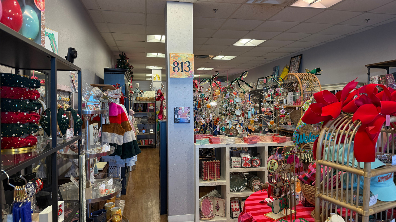 Small business owners urge people to shop local for the holidays