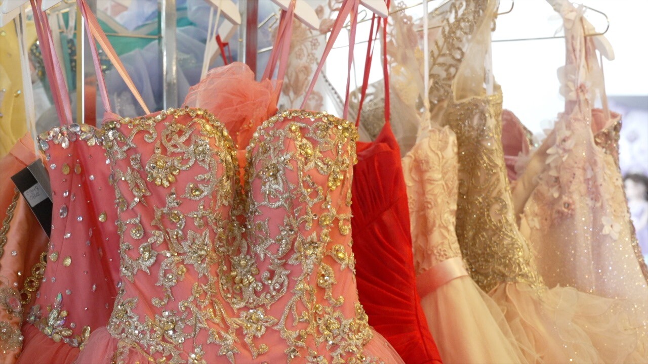 Bridal shop struggles after ICE raids hit Latino customers Bridal shop struggles after ICE raids hit Latino customers