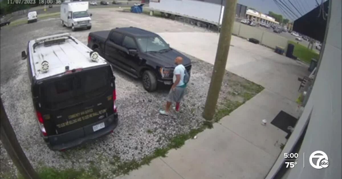 Police officer describes finding Target assault, Detroit murder suspect ...