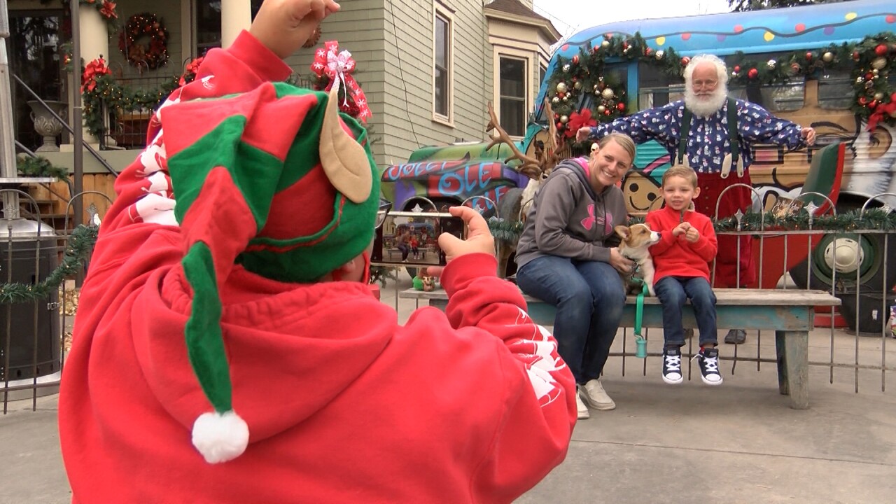 Photos with Santa: How has 2020 changed a family tradition?