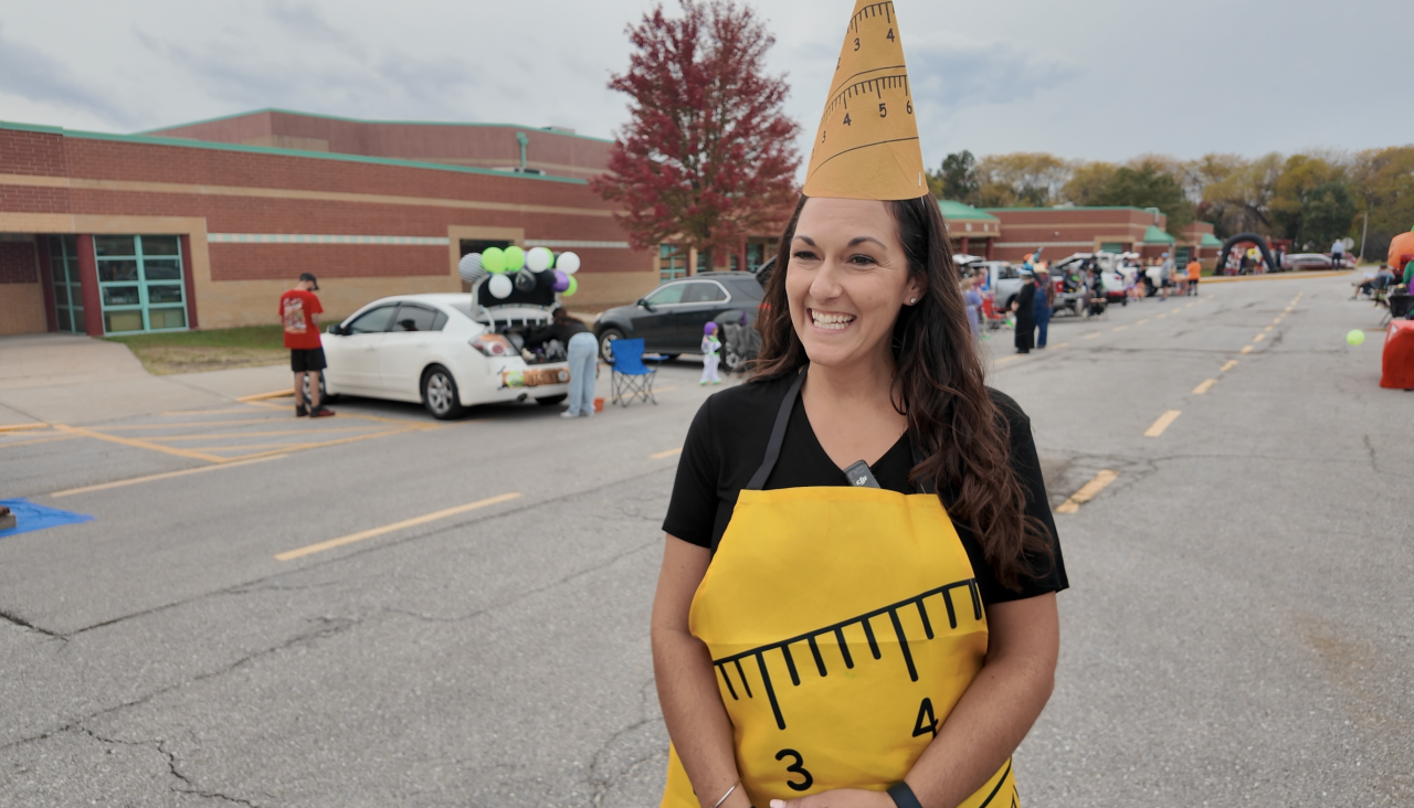 Amy Williams, Fox Hill Elementary Principal .png