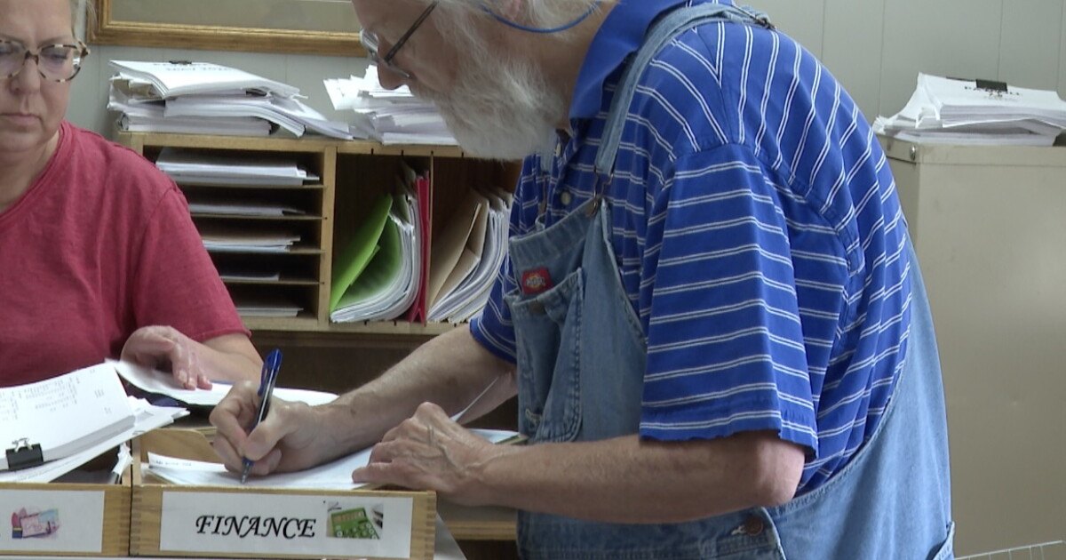 Dillon city employees, police officers paid after budget shortfall