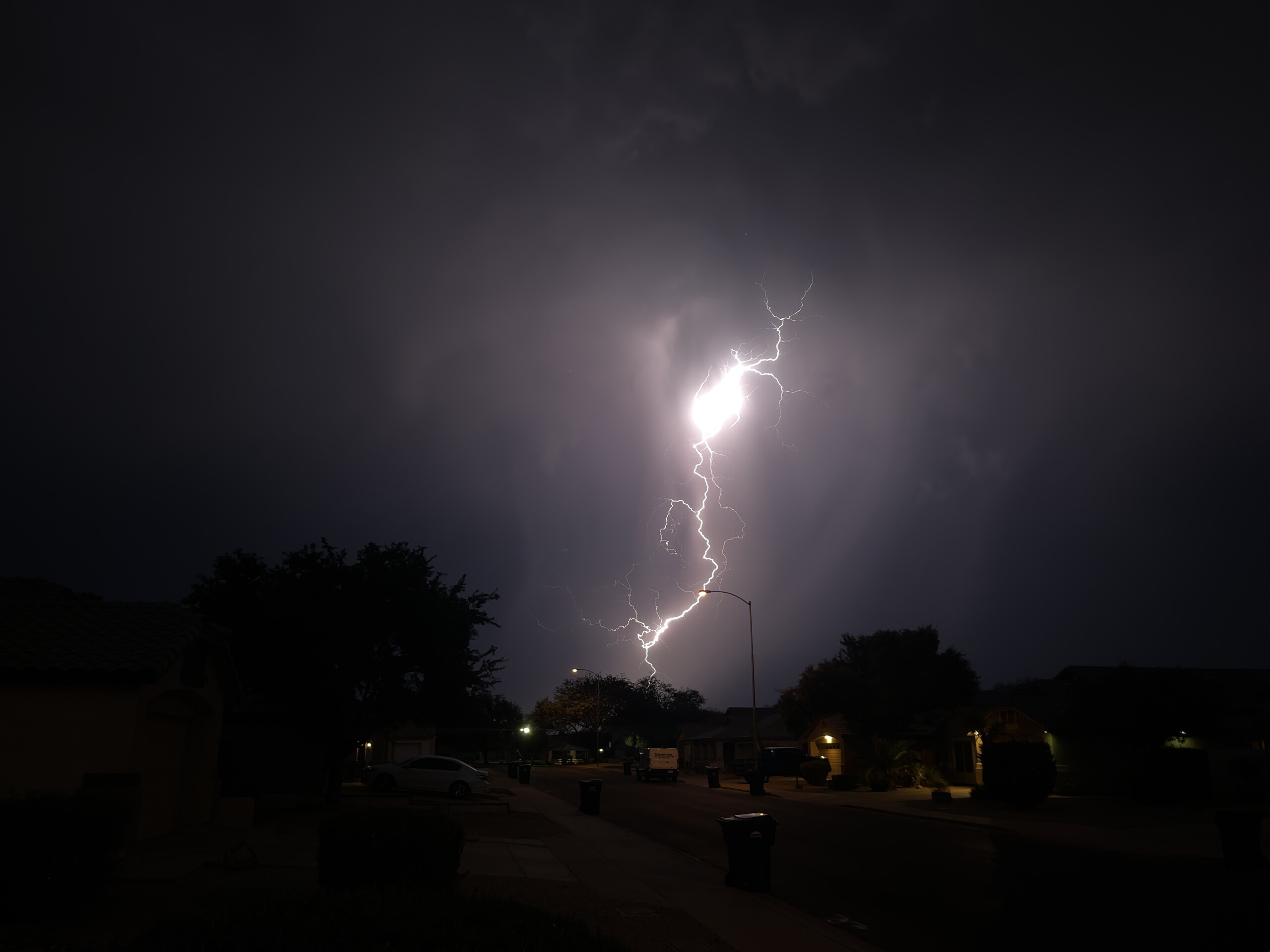 Storms and high winds roll through the Valley, thousands without power