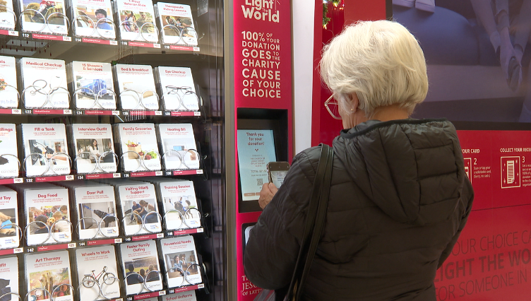 Gloria shopping at the machine
