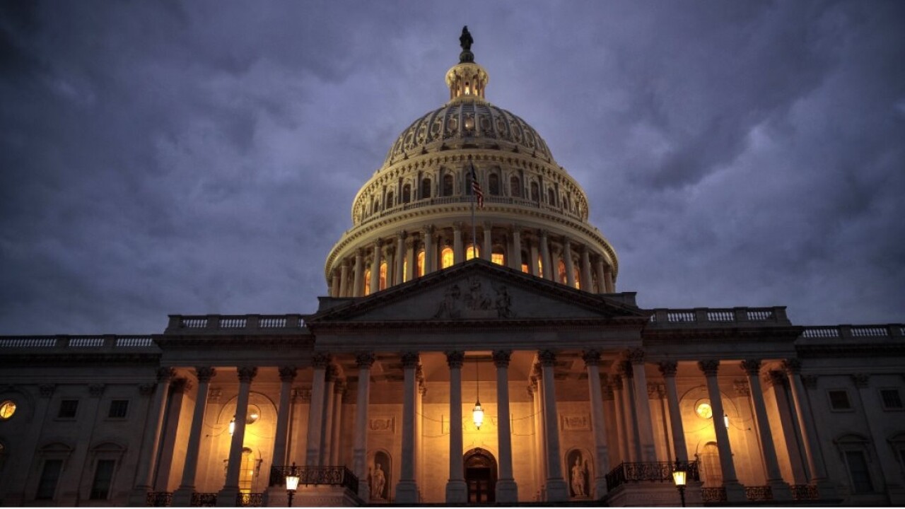 US CAPITOL GENERIC.jpg