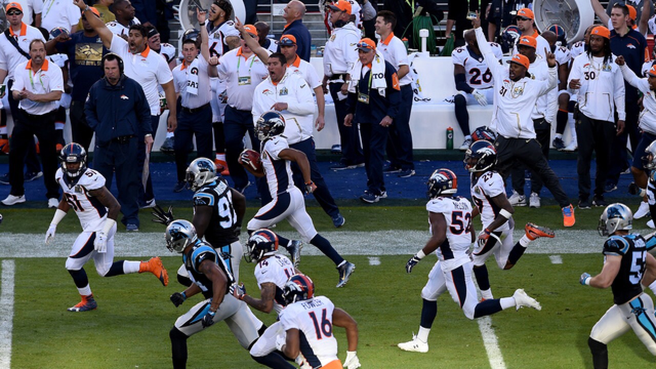 Big plays in Super Bowl 50