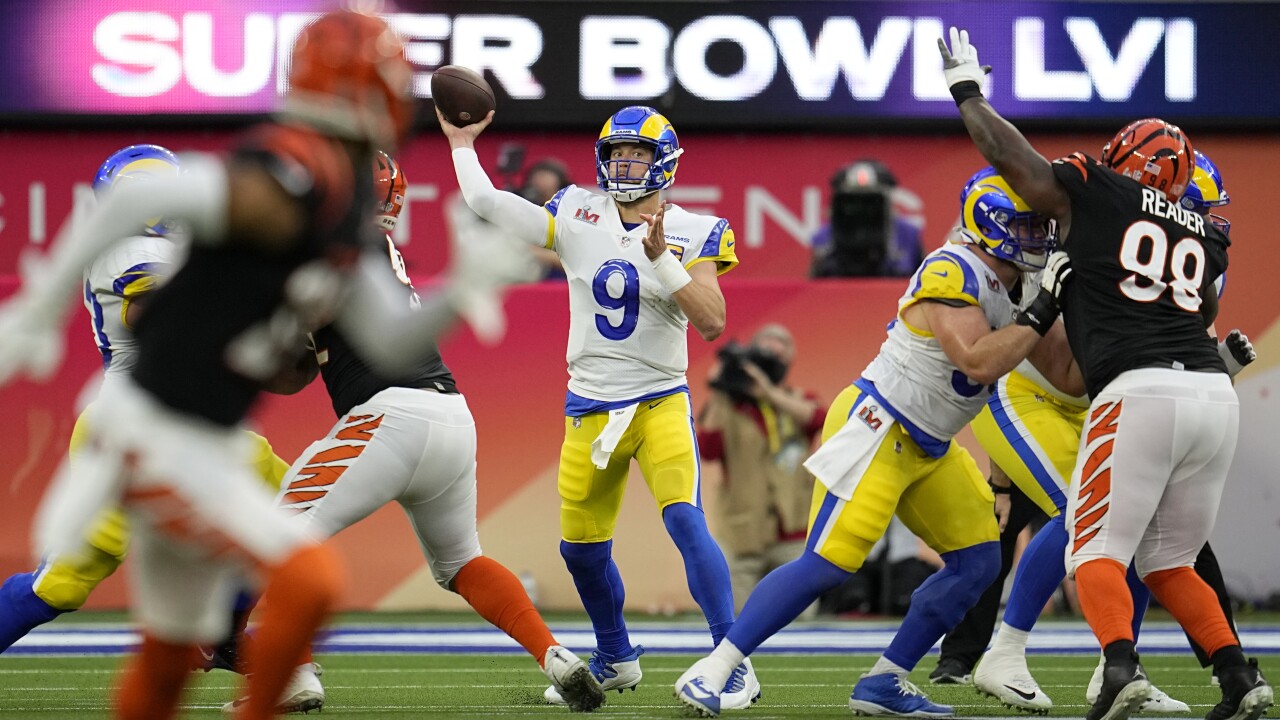 Los Angeles Rams QB Matthew Stafford passes vs. Cincinnati Bengals in Super Bowl LVI