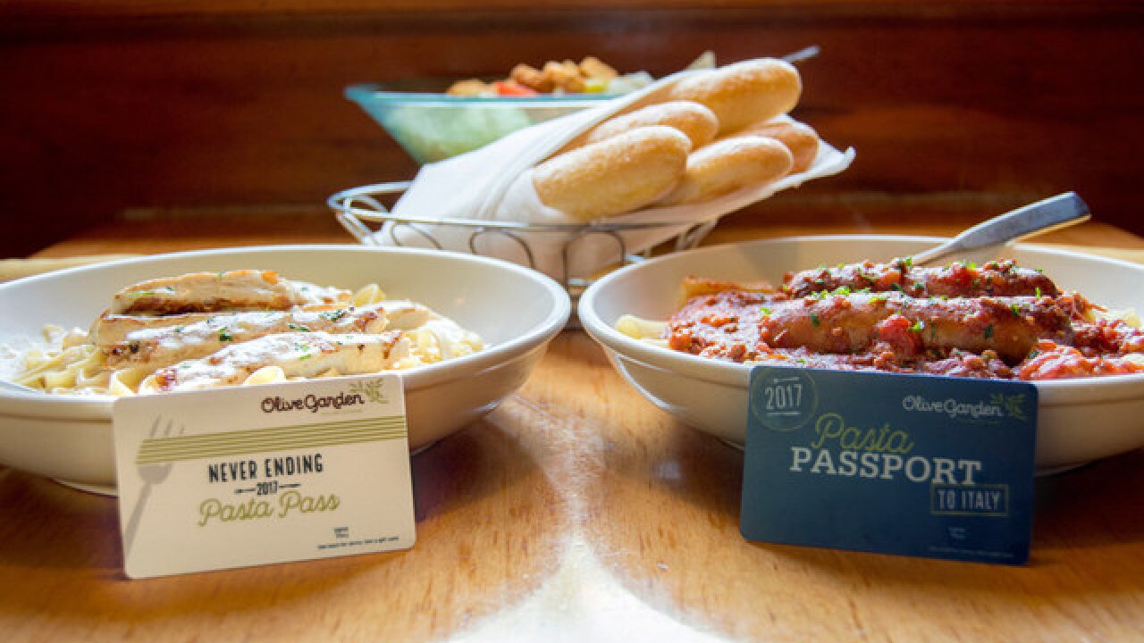 Okemos Olive Garden Gives First Responders Free Labor Day Lunch