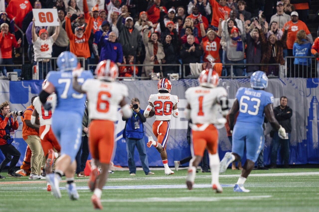 Clemson Tigers cornerback Nate Wiggins interception return for TD vs. North Carolina Tar Heels in 2022 ACC Championship