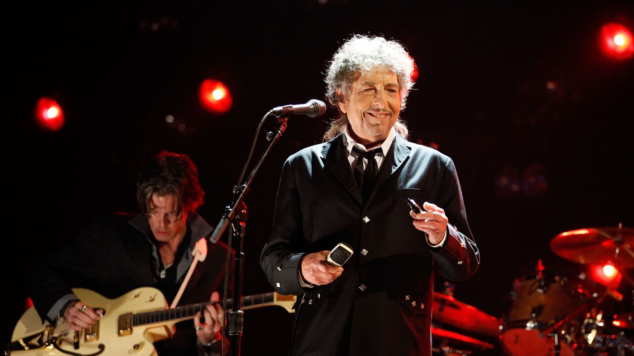 Bob Dylan whiskey distillery to open fall 2020 in Nashville