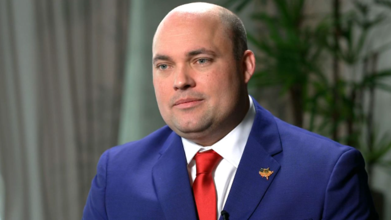 ‘Trump Employee 5,’ who unknowingly helped move documents, speaks to CNN