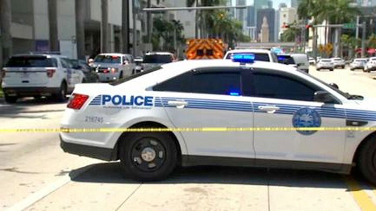 Get Person In Custody After Report Of Shots Near Miami Hotel For iPhone Free Get Wallpaper Person In Custody After Report Of Shots Near Miami Hotel Free HD
