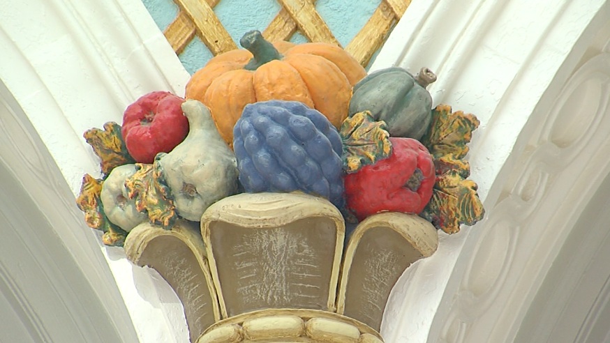 Ornamentation in the Dayton Arcade rotunda