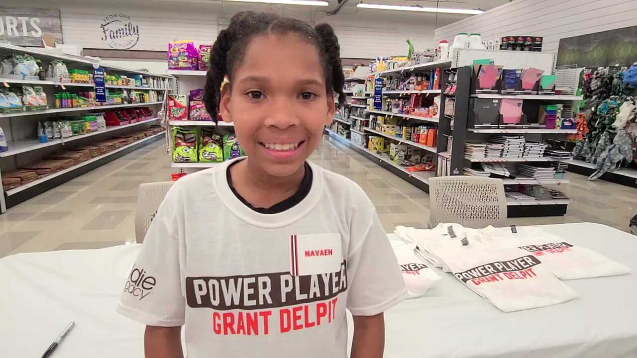 Neveah Browns give back