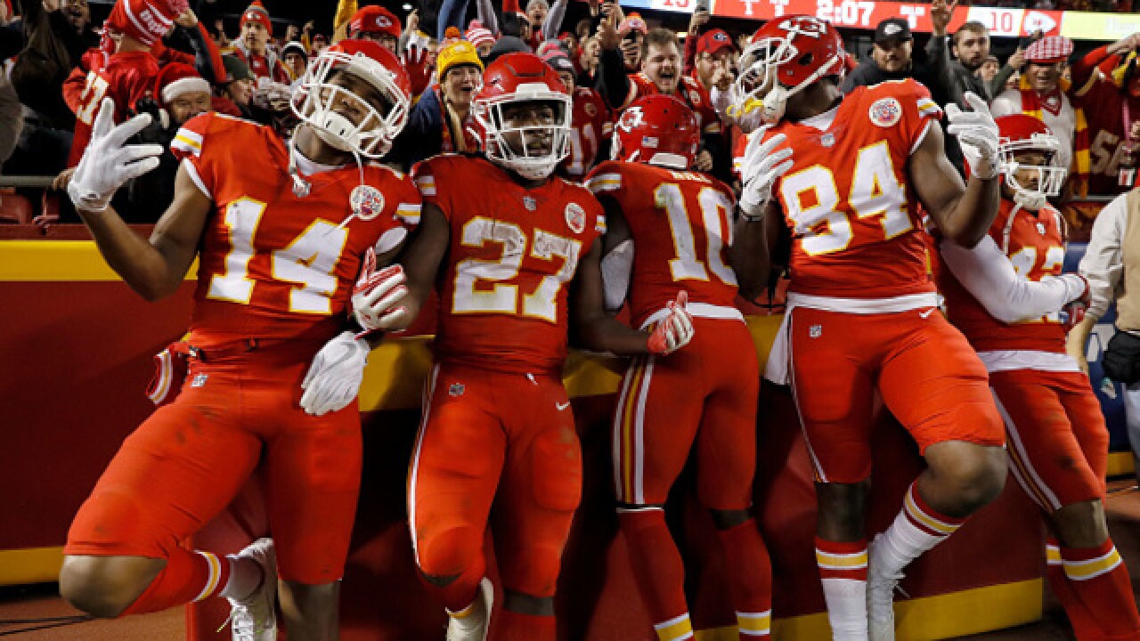 Chiefs beat Chargers 30-13 to take control of AFC West race