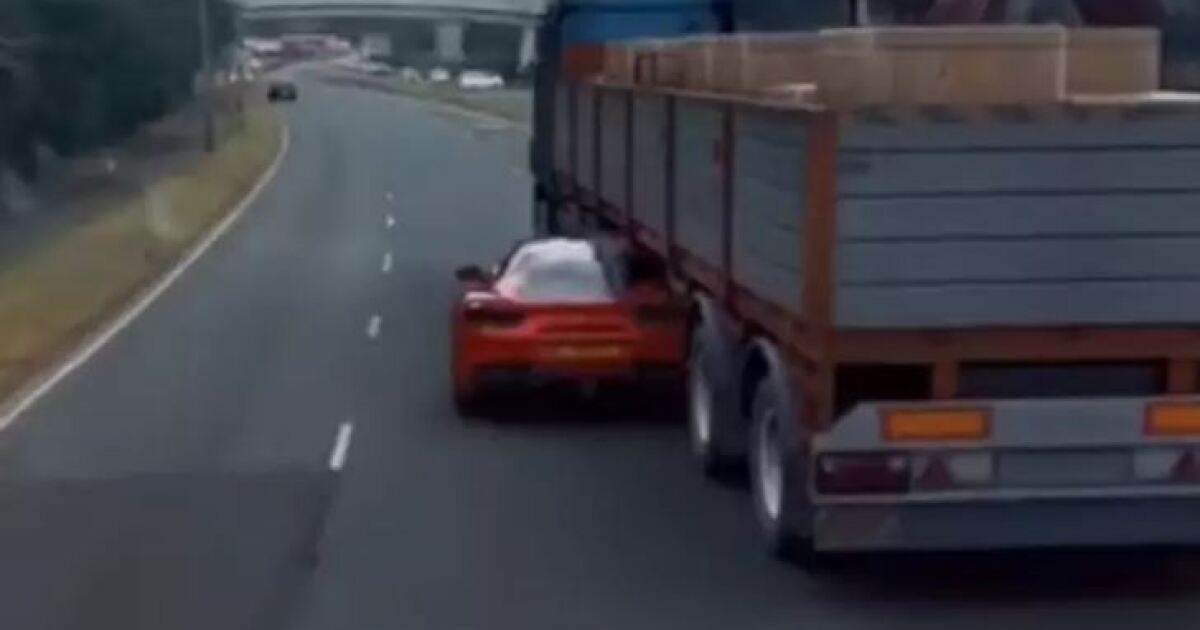 [討論] 匯入高速公路時左後方車多