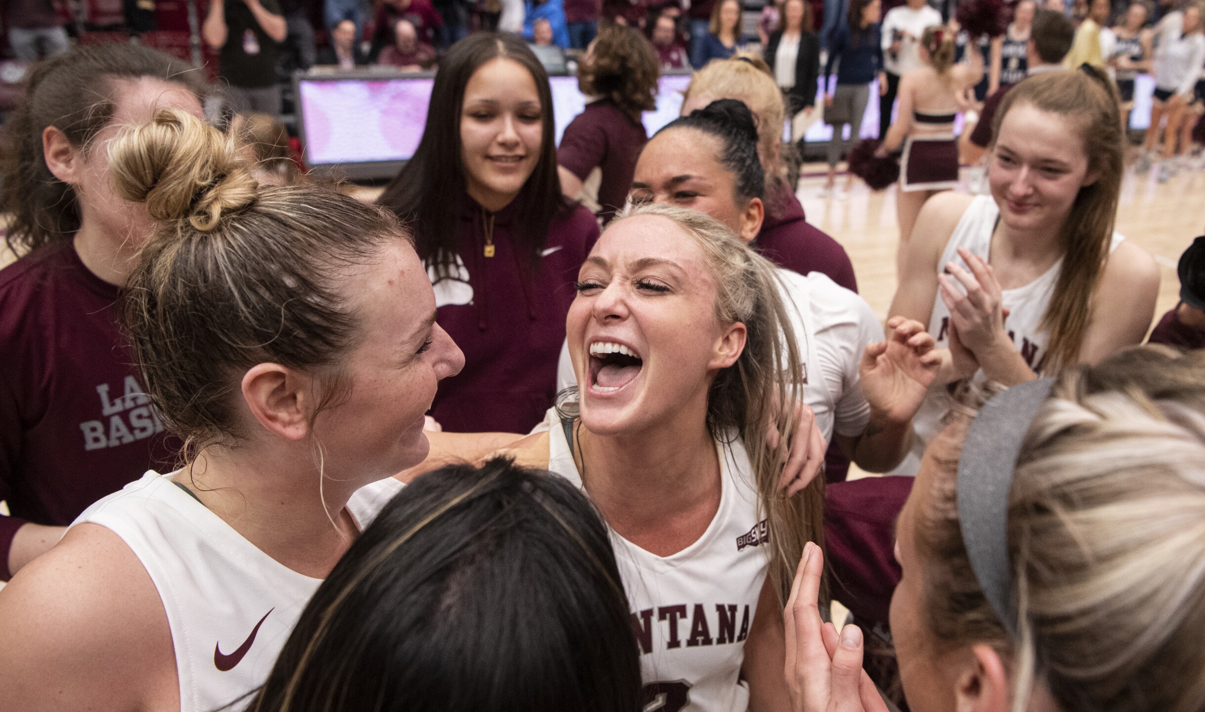 Photos Montana and Montana State women's CatGriz game