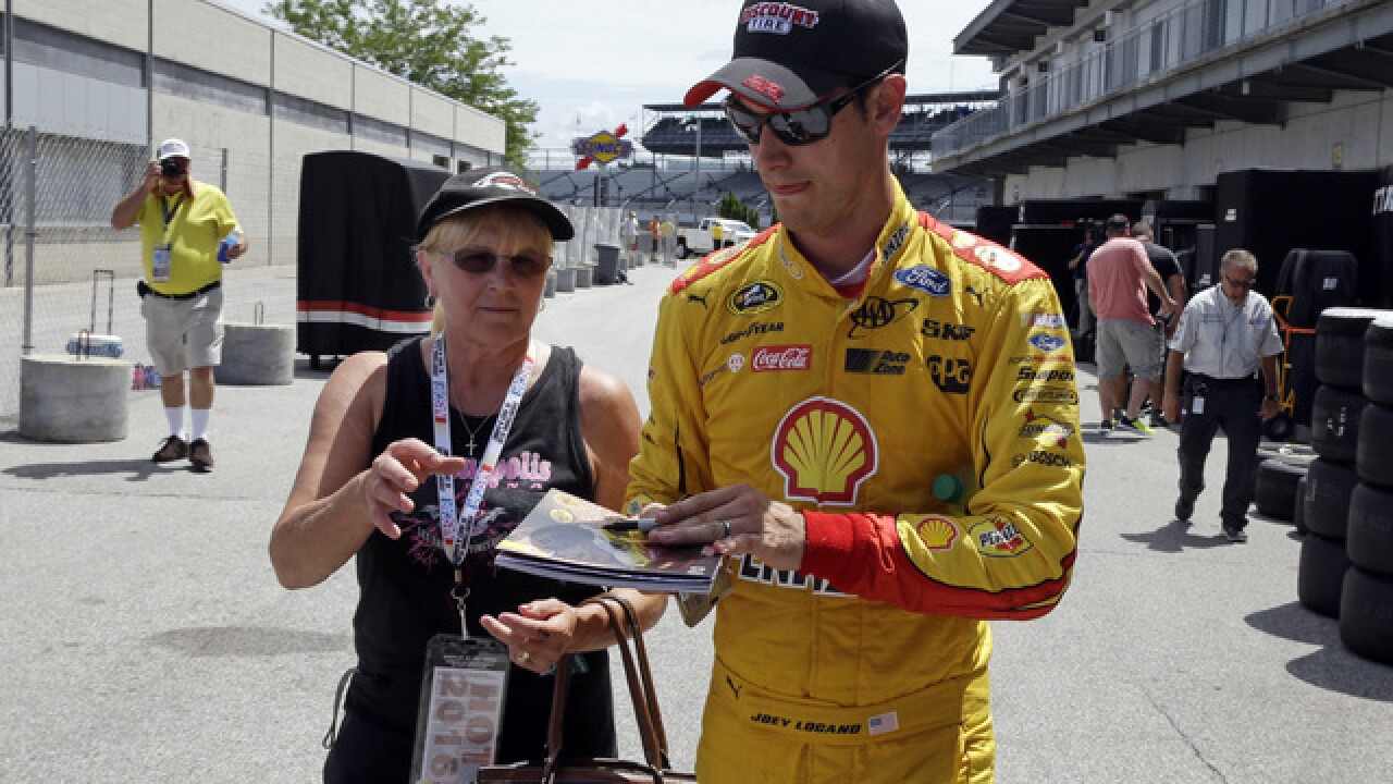 PHOTOS: Brickyard 400 qualifying day