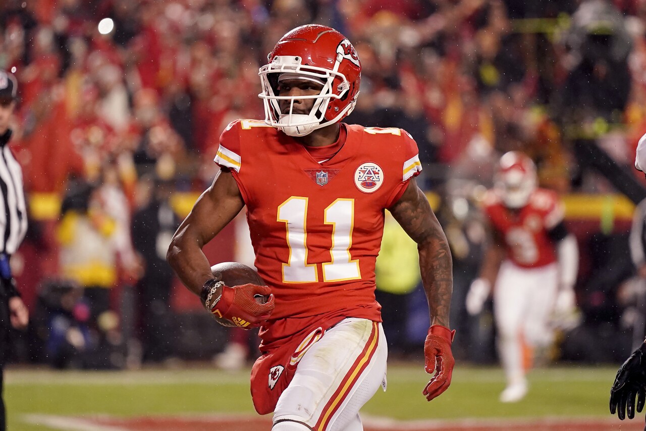 Kansas City Chiefs receiver Marquez Valdes-Scantling scores TD vs. Jacksonville Jaguars in AFC divisional playoff game, Jan. 21, 2023