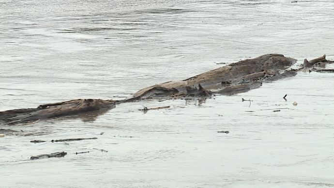 debris in the missouri river.png