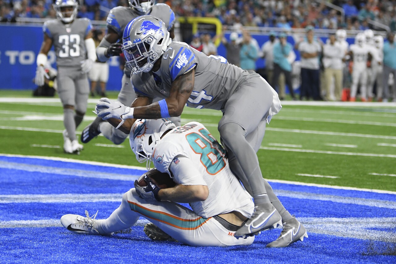 Miami Dolphins tight end Mike Gesicki scores 11-yard TD at Detroit Lions, Oct. 30, 2022