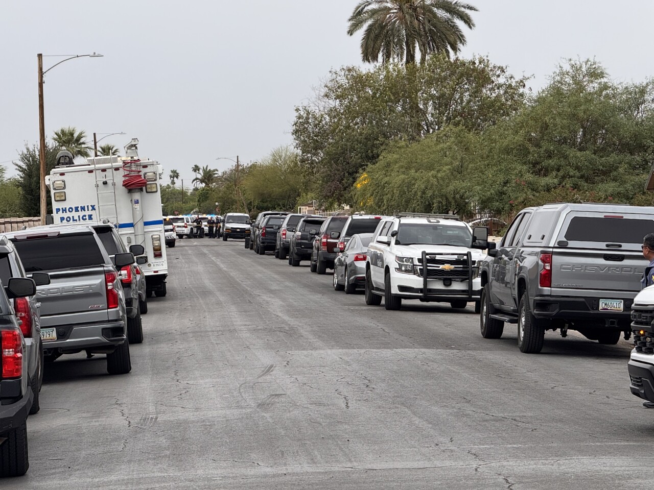 27th ave and Van Buren police situation