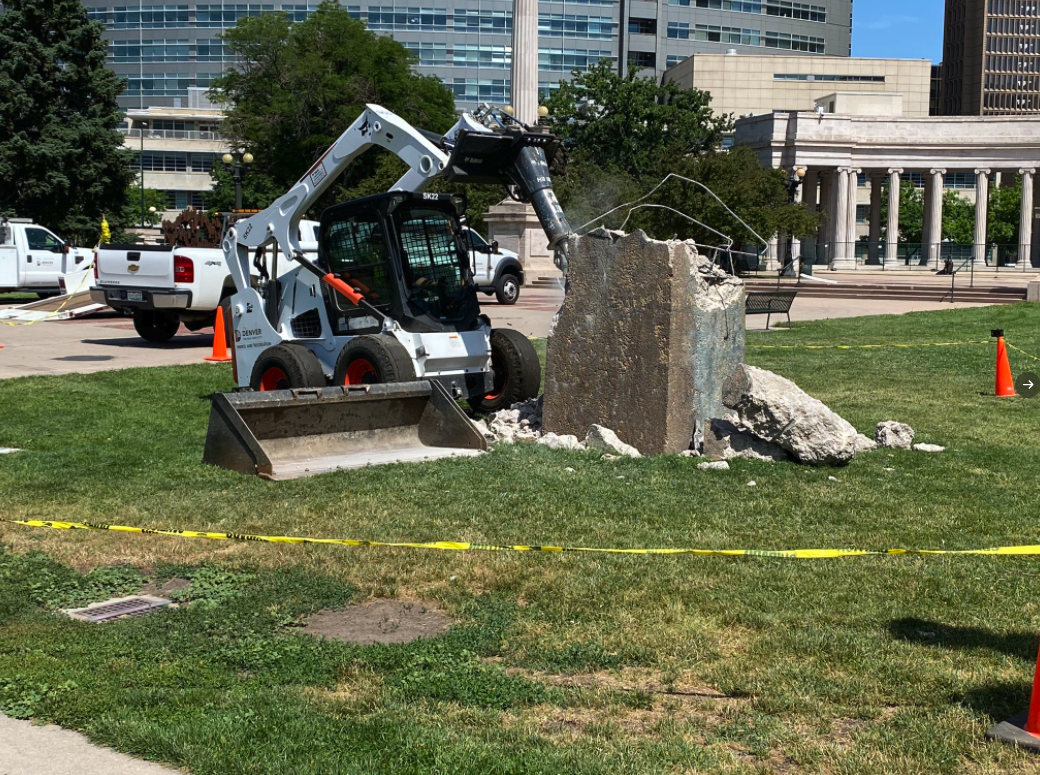 Christopher Columbus Civic Center Park statue_removing base