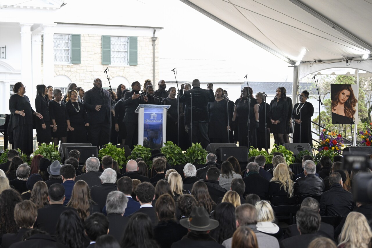 Jason Clark & the Tennessee Mass Choir sing at memorial for Lisa Marie Presley, Jan. 22, 2023