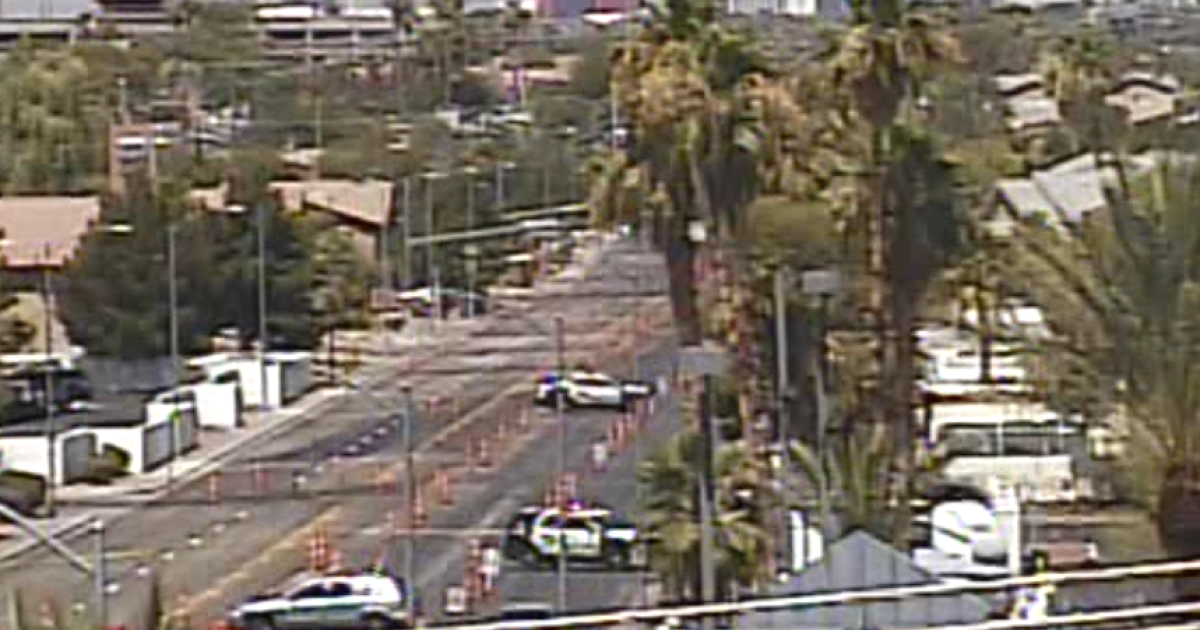 Suspect in custody after barricade near Vegas Valley Drive at Aloha Avenue