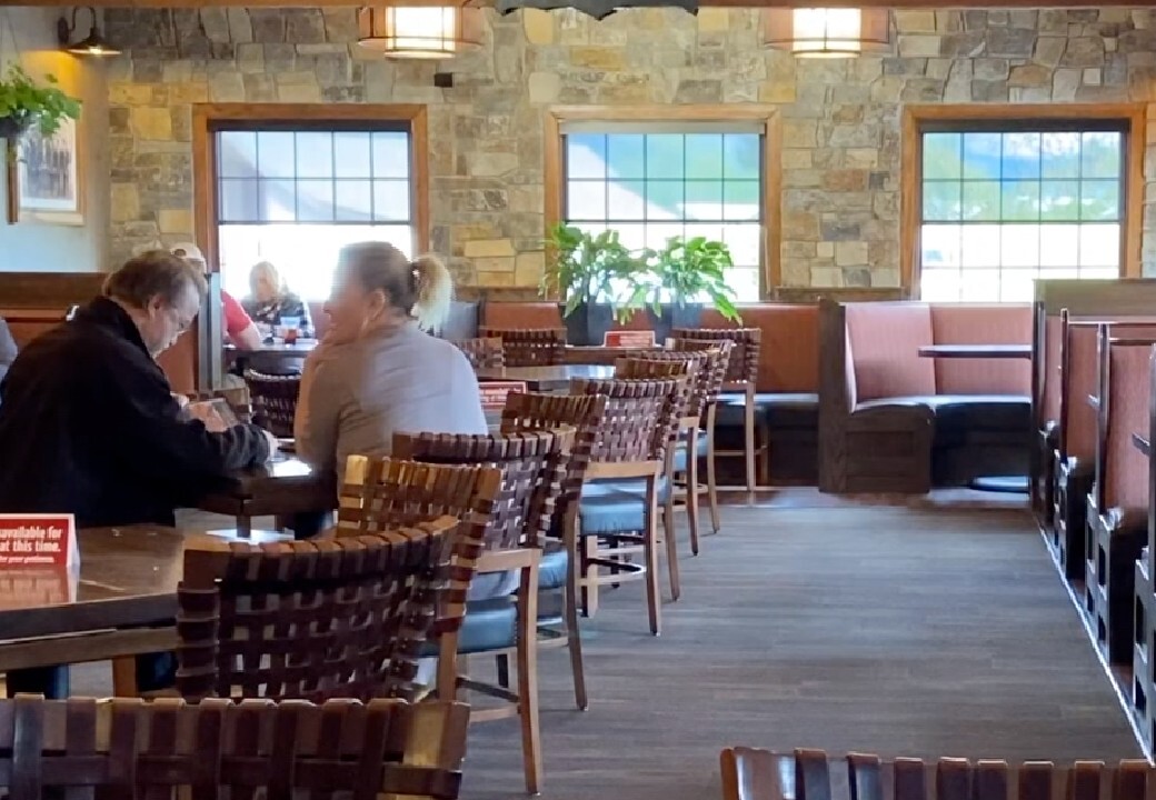 Montana Club Indoor dining.jpg
