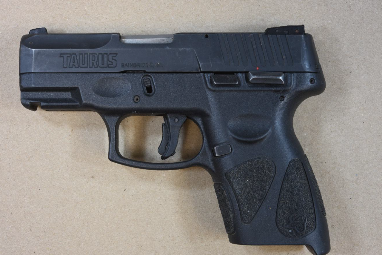 Timothy Holden KDPS OIS suspect gun.png